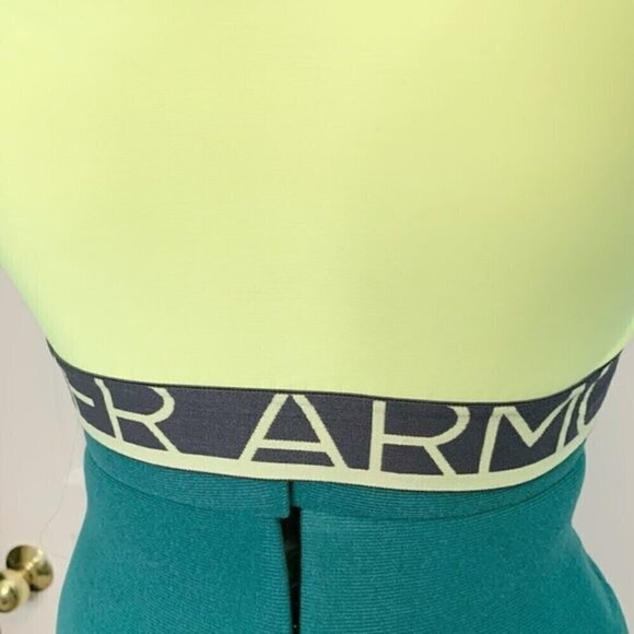 Under Armour Racer Back Fluorescent Unpadded Lightweight Sports Bra - Picture 4 of 7